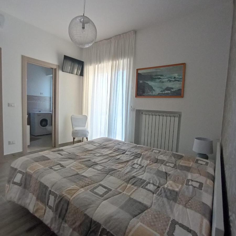Piazza Mazzini 21 Apartment Loano Bagian luar foto