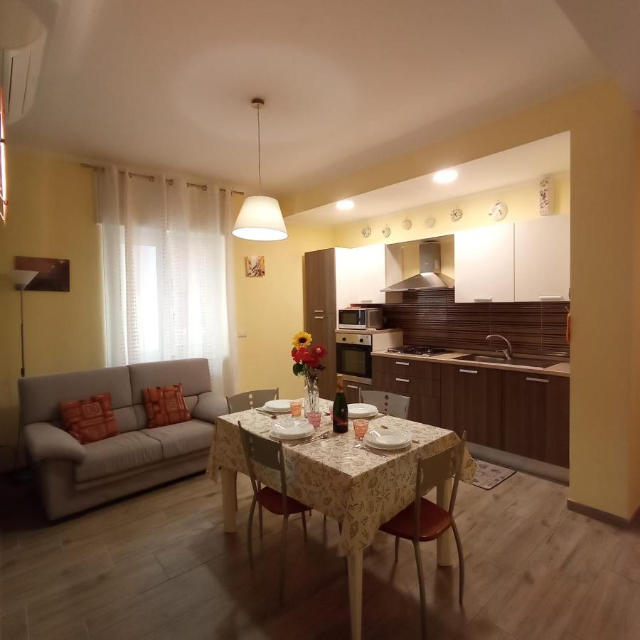 Piazza Mazzini 21 Apartment Loano Bagian luar foto