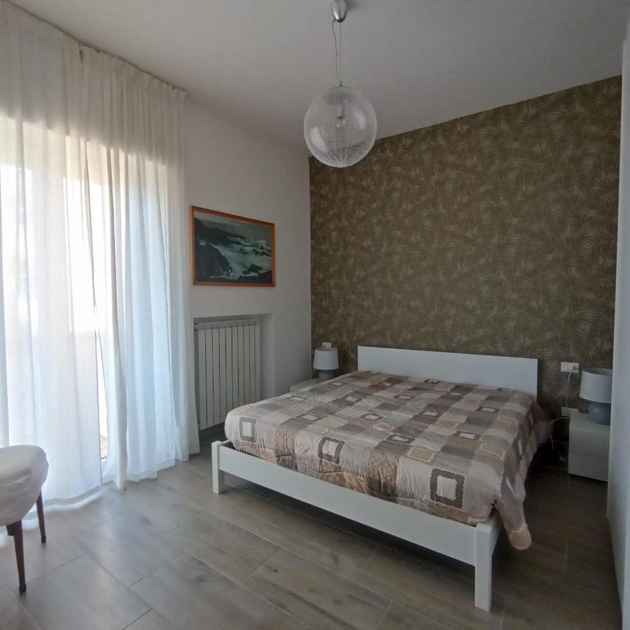 Piazza Mazzini 21 Apartment Loano Bagian luar foto